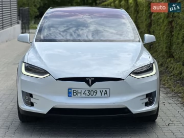 Авто Tesla Model X 2020 № 7662125