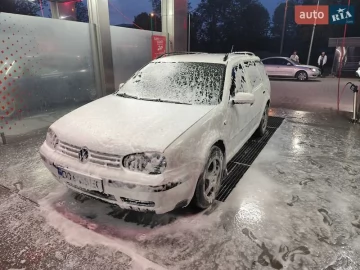 Авто Volkswagen Golf 2005 № 7662184