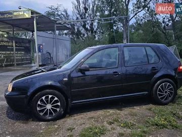 Авто Volkswagen Golf 2000 № 7662987