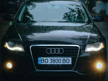 Авто Audi A4 2011 № 7663071