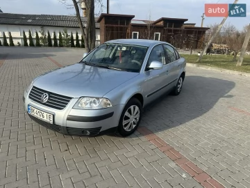 Авто Volkswagen Passat 2004 № 7663100