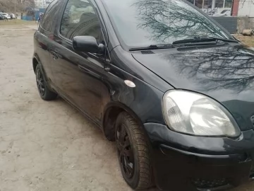 Авто Toyota Yaris 2002 № 7663148