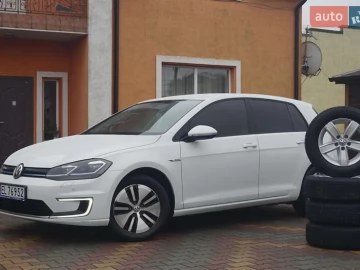 Авто Volkswagen E-Golf 2018 № 7663358