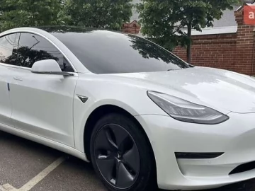 Авто Tesla Model 3 2019 № 7663955