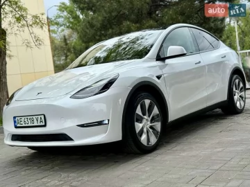 Авто Tesla Model Y 2023 № 7664343