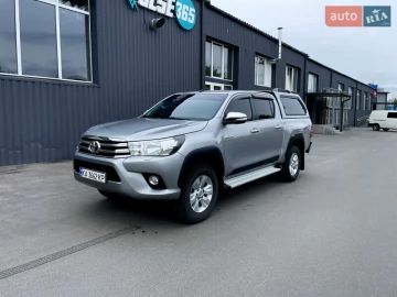 Авто Toyota Hilux 2017 № 7664554