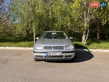 Авто Volkswagen Golf 2002 № 7664616