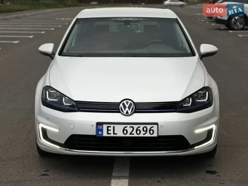 Авто Volkswagen E-Golf 2015 № 7664682