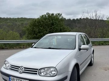 Авто Volkswagen Golf 2000 № 7665044