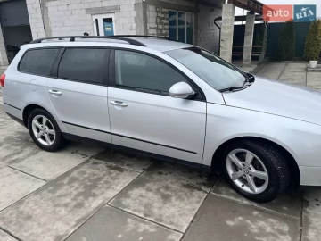 Авто Volkswagen Passat 2009 № 7665113
