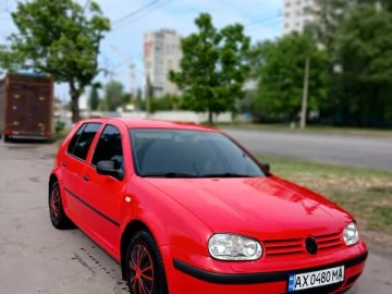Авто Volkswagen Golf 2000 № 7665518