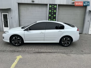 Авто Renault Laguna 2015 № 7665616