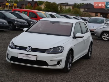 Авто Volkswagen E-Golf 2016 № 7665621
