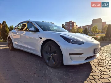 Авто Tesla Model 3 2021 № 7665716