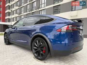 Авто Tesla Model X 2020 № 7666193