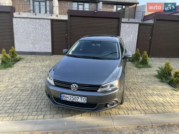 Авто Volkswagen Jetta 2012 № 7666384