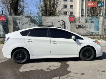 Авто Toyota Prius 2014 № 7666475