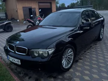 Авто BMW 7 Series 2004 № 7666513