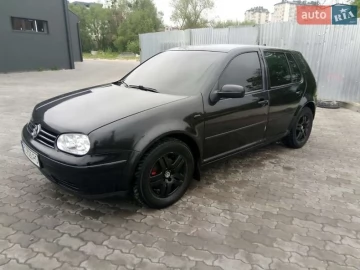 Авто Volkswagen Golf 2000 № 7666632