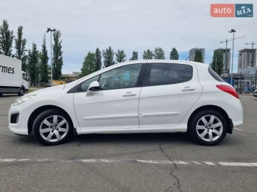 Авто Peugeot 308 2012 № 7666714