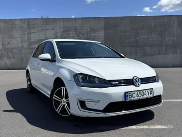 Авто Volkswagen E-Golf 2015 № 7666731
