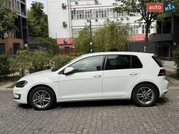 Авто Volkswagen E-Golf 2015 № 7666743