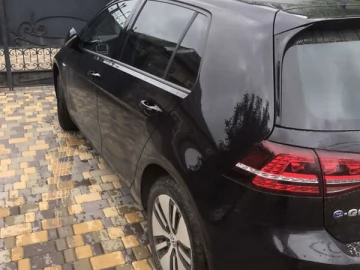 Авто Volkswagen E-Golf 2016 № 7666745