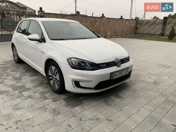 Авто Volkswagen E-Golf 2015 № 7666918
