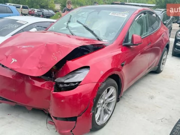 Авто Tesla Model Y 2023 № 7667098
