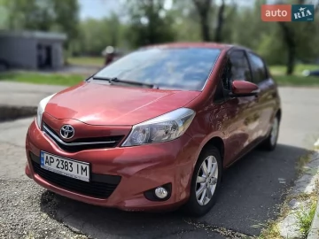 Авто Toyota Yaris 2013 № 7667232