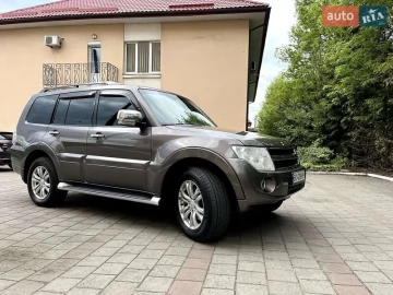 Авто Mitsubishi Pajero Wagon 2014 № 7667558