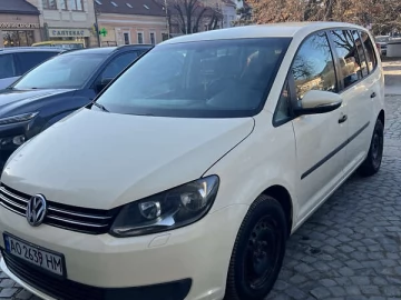 Авто Volkswagen Touran 2011 № 7667734