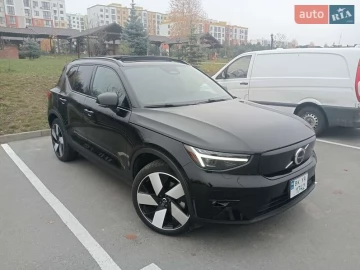 Авто Volvo Xc40 2023 № 7667918