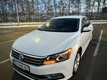 Авто Volkswagen Passat 2017 № 7668124