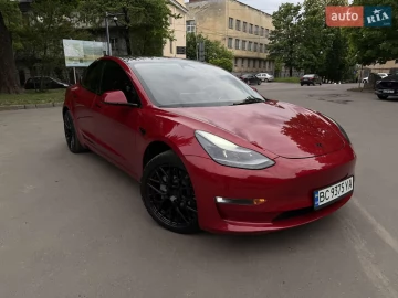 Авто Tesla Model 3 2018 № 7668136