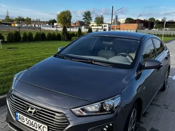 Авто Hyundai Ioniq 2017 № 7668480