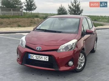Авто Toyota Yaris 2013 № 7668897