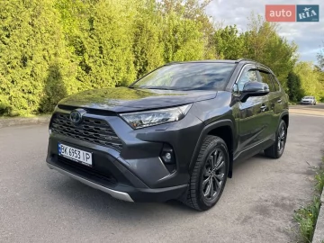 Авто Toyota Rav4 2023 № 7668941