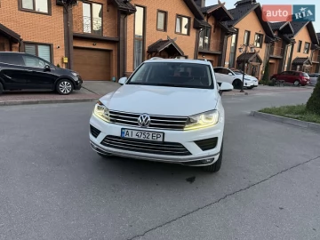 Авто Volkswagen Touareg 2016 № 7669031