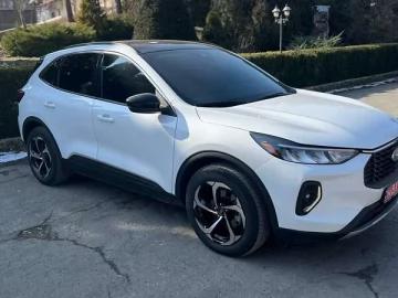 Авто Ford Escape 2023 № 7669036
