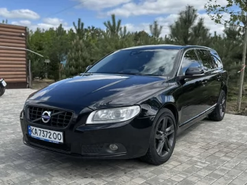 Авто Volvo V70 2013 № 7669111