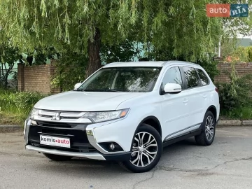 Авто Mitsubishi Outlander 2015 № 7669141