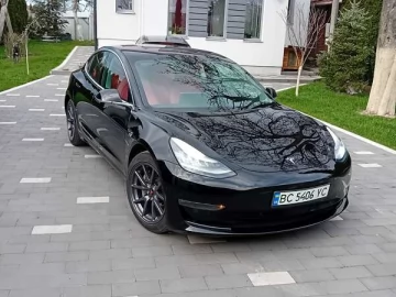 Авто Tesla Model 3 2018 № 7669150