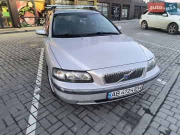 Авто Volvo V70 2004 № 7669232