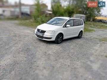 Авто Volkswagen Touran 2009 № 7669420