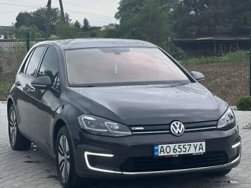 Авто Volkswagen E-Golf 2017 № 7669452
