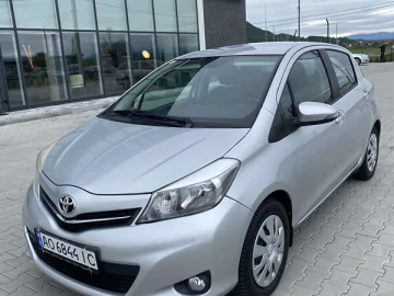 Авто Toyota Yaris 2014 № 7669592