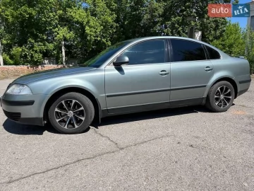 Авто Volkswagen Passat 2004 № 7669782