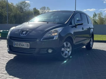 Авто Peugeot 5008 2012 № 7669826
