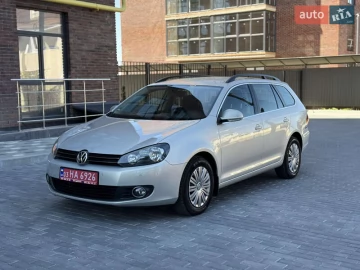 Авто Volkswagen Golf 2010 № 7670135